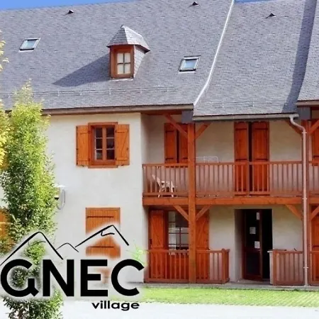 Semesterbostad Village 7